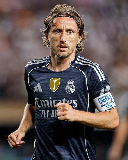 MLB》右肘被150速球击中取消登板 大谷翔平仍扛打击9轰重返全垒打王